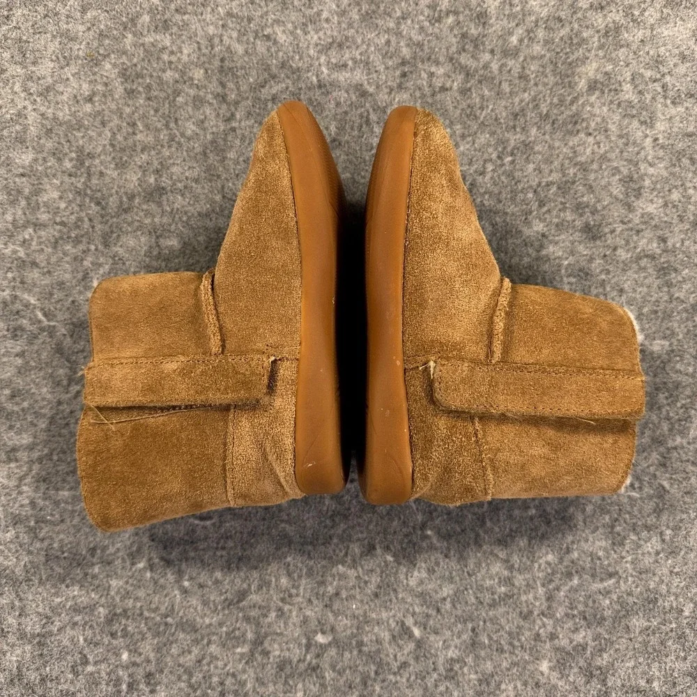 UGG Boots Toddler Size 9 Brown Suede Shearling Lined Hook Loop Ankle‎ Booties